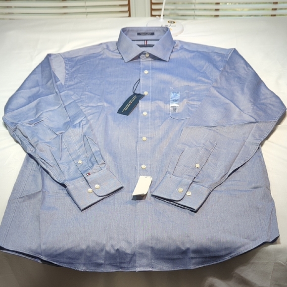 Tommy Hilfiger Light Blue Dress Shirt - Picture 1 of 12